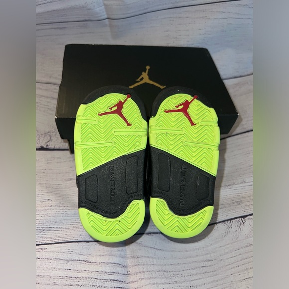 Air Jordan “Son Of Mars” Toddler Boys💙Gently worn. Like NEW! Limited Edition! - Picture 10 of 13